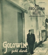 Golowin geht durch die Stadt