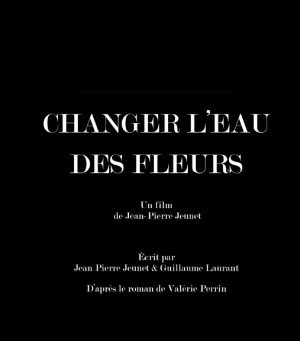 Changer l'eau des fleurs