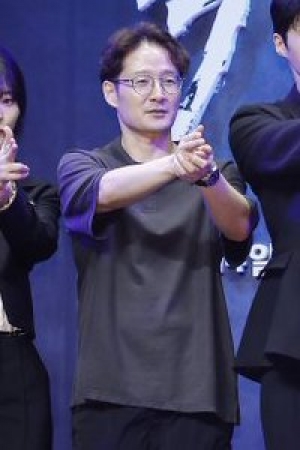 Hoon-jung Park