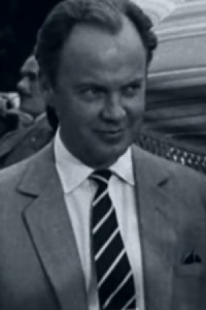 Derek Farr