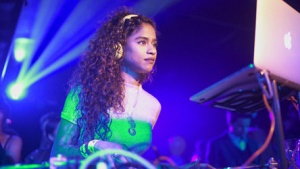 Vashtie Kola